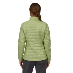 Jas Patagonia Women Nano Puff Jacket Friend Green 10 Jas Patagonia Women Nano Puff Jacket Friend Green -Patagonië Outdoor Sportkleding 3 wbs23 84217 fndg sm2