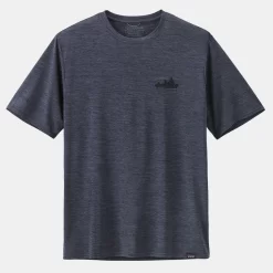 T-Shirt Patagonia Men Cap Cool Daily Graphic Shirt 73 Skyline Smolder Blue X-Dye 11 T-Shirt Patagonia Men Cap Cool Daily Graphic Shirt 73 Skyline Smolder Blue X-Dye -Patagonië Outdoor Sportkleding T Shirt Patagonia Men Cap Cool Daily Graphic Shirt 73 Skyline Smolder Blue X Dye